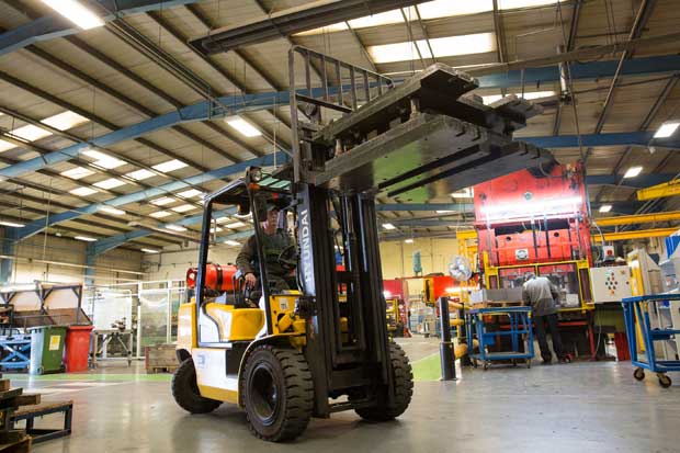 Hyundai forklifts aim for the ceiling at Armstrong World Industries