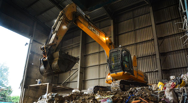 JCB machines put Economic Skips on top of the pile