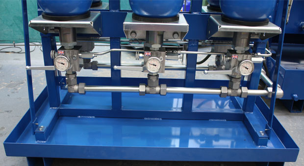 Manufacturer keeps UK hydraulics industry alive in Singapore