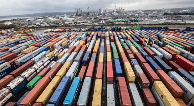 Port of Grangemouth investment continues with the purchase of Straddle Container Carriers for Container Terminal