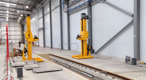 Lloyds Somers lifting jacks float on air technology