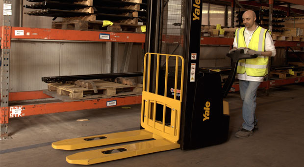 New pedestrian stacker series set to deliver greater operator confidence says Yale