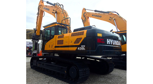 Hyundai hillhead 2016 introduces the brand new HX430 L crawler excavator