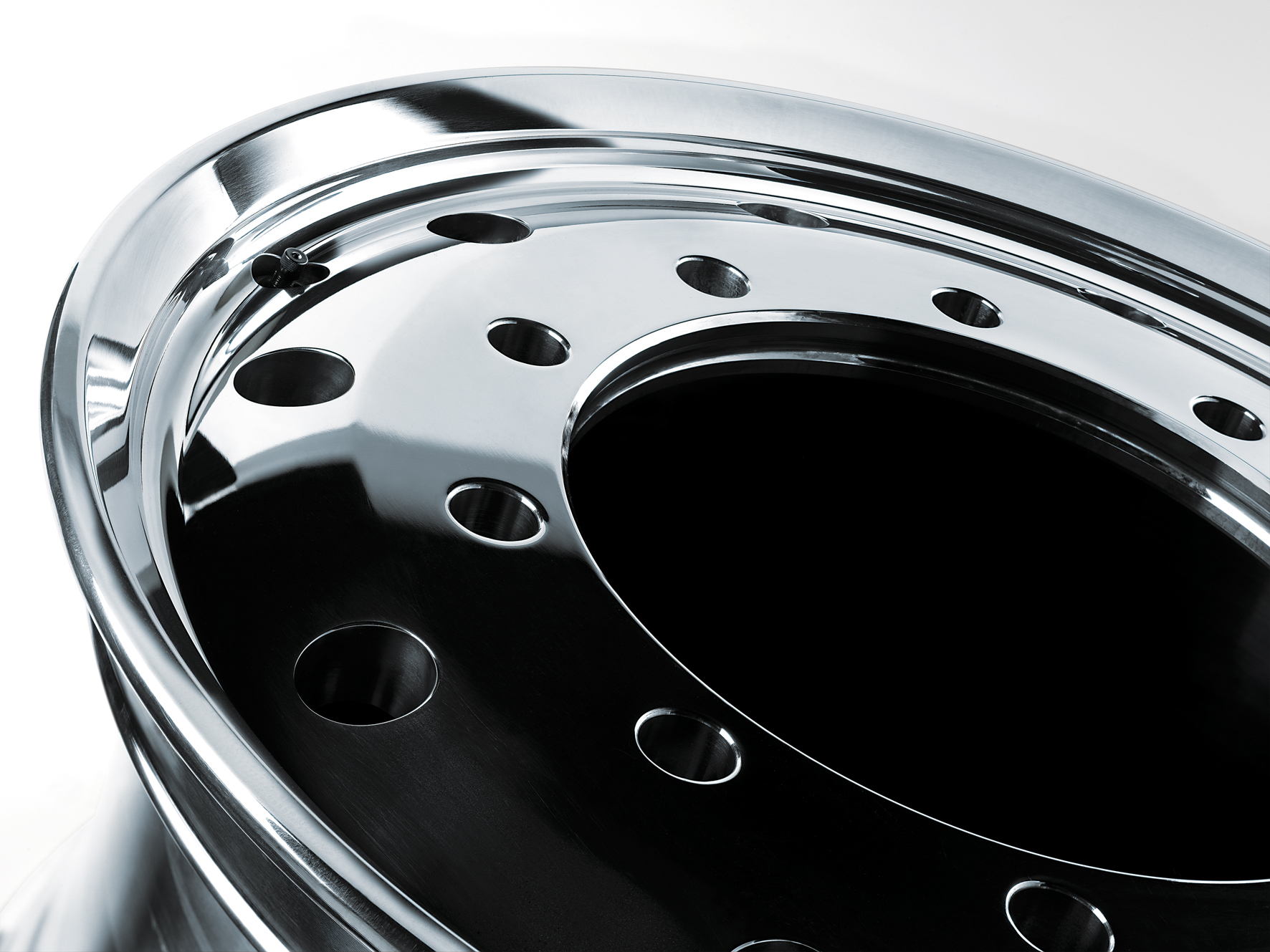 MWSD launches MWHEELS GmbH at IAA 2016
