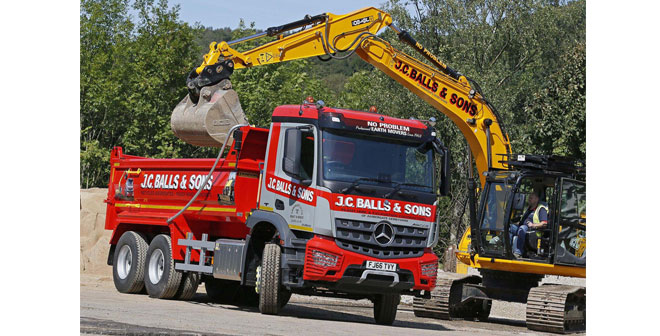 JC Balls chooses flexible Mercedes-Benz Arocs six-wheeler over its 8x4 big brother