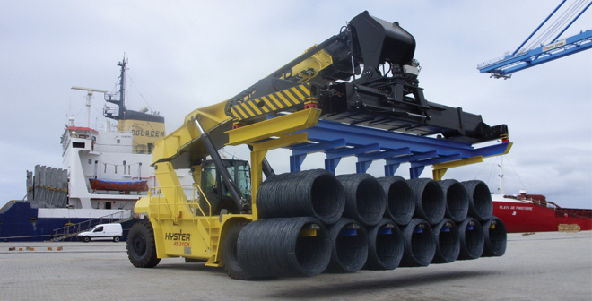 Hyster - Handling the heavy weight of the steel industry