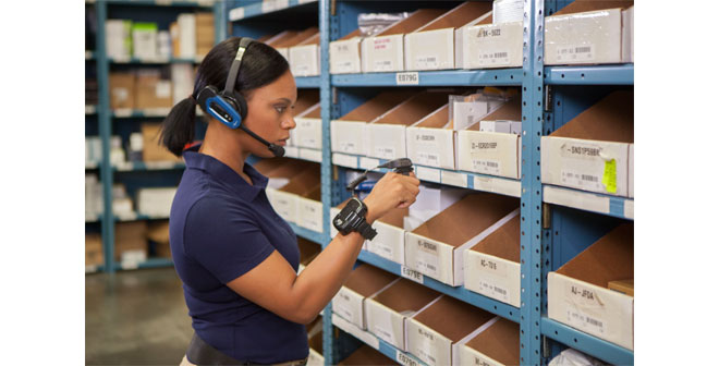 Renovotec wearable warehousing device promotion at IntraLogisteX 2017 6 for 5 on stand