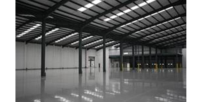 Howard Tenens Manchester warehouse nears completion
