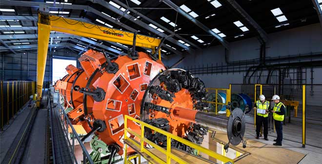 Street Crane bespoke lifting solution for specialist manufacturing process