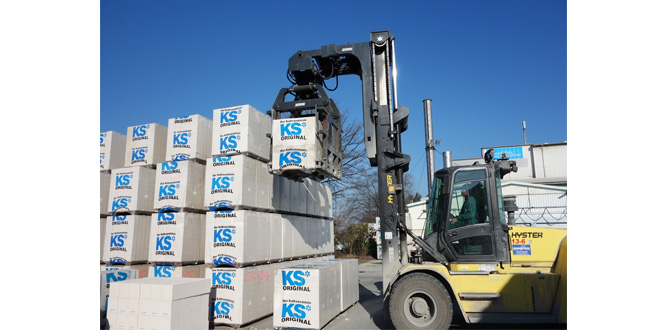 HYSTER TRUCKS OVERCOME TOUGH TESTS AT SAND LIME BRICK FACTORY