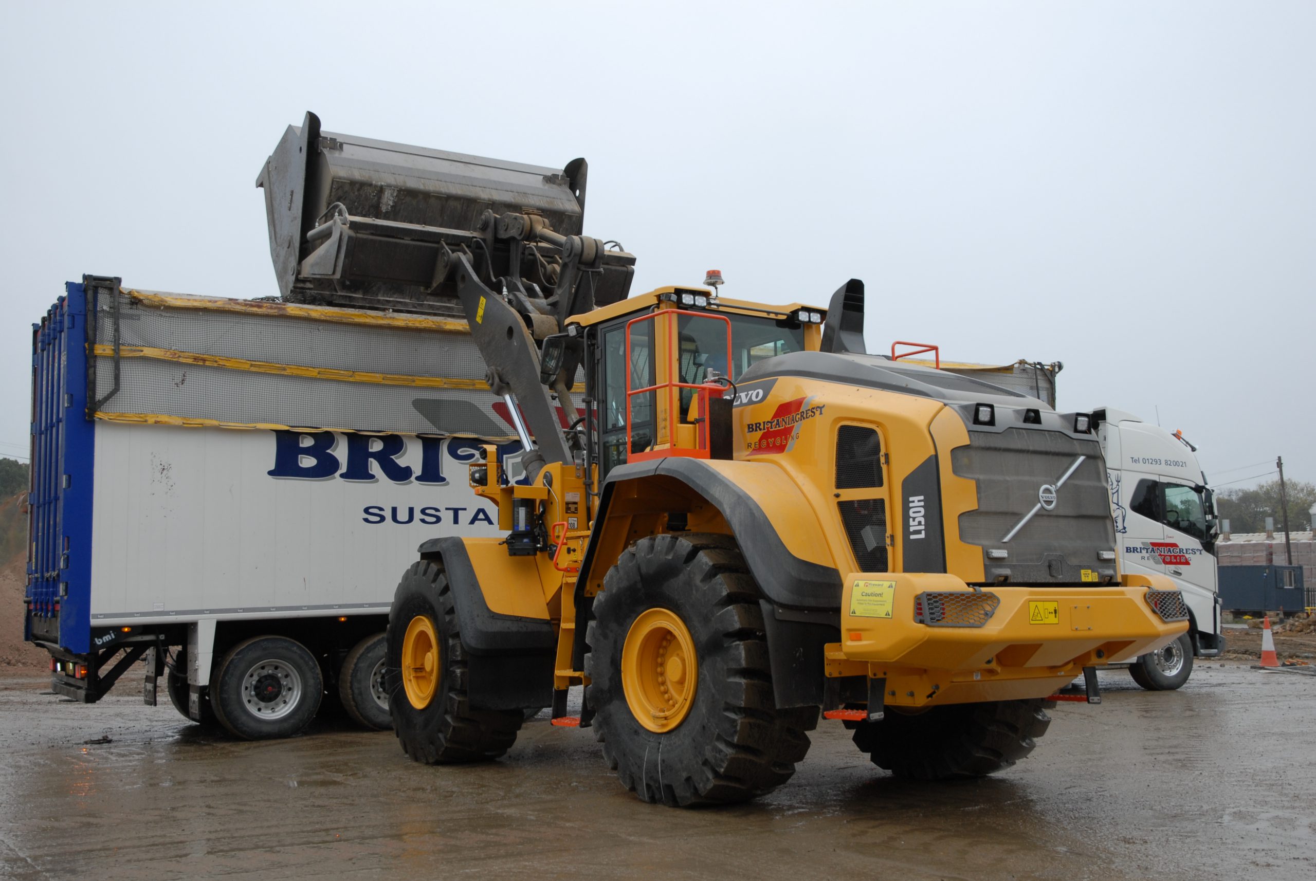 Increased production equals an increase in Volvo loading shovels at Britaniacrest Recycling