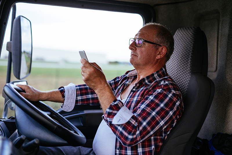 Training needed to STOP LGV Drivers using phones while driving sya RTITB