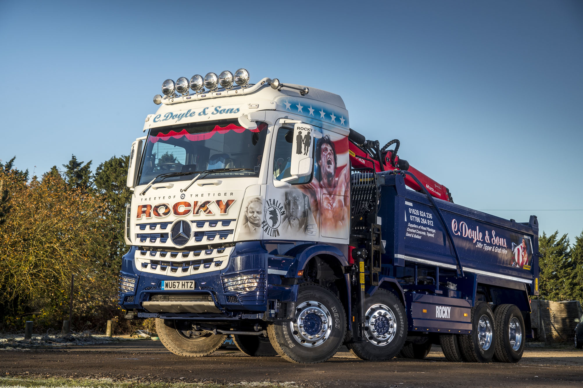 Fuel-efficient Mercedes-Benz Arocs and Rygor Commercials