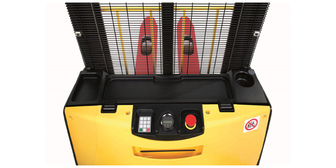 NEW COMPACT STACKERS FROM HYSTER