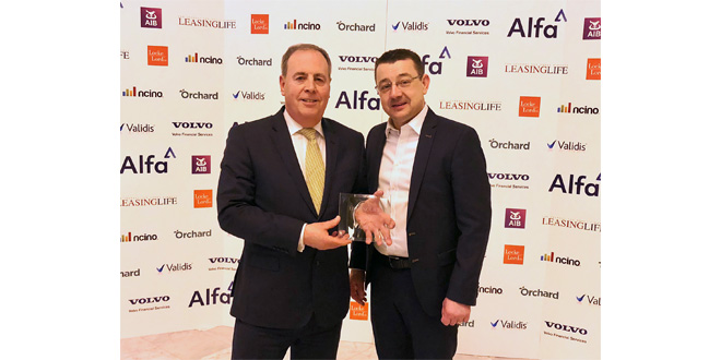 JCB Finance commitment to customers recognised with award win