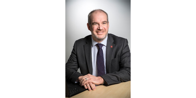 RENAULT TRUCKS APPOINTS GARETH LUMSDAINE AS NETWORK TRUCK AND LCV DIRECTOR