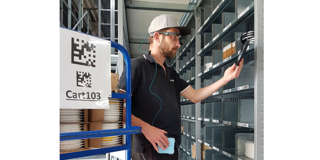 ECOMAL increases the use of Picavi smart glasses at its central warehouse