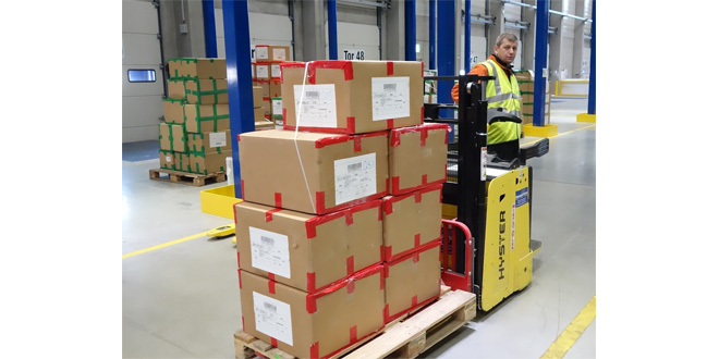 Hyster FASHION LOGISTICS FROM SHEEP TO SHOP