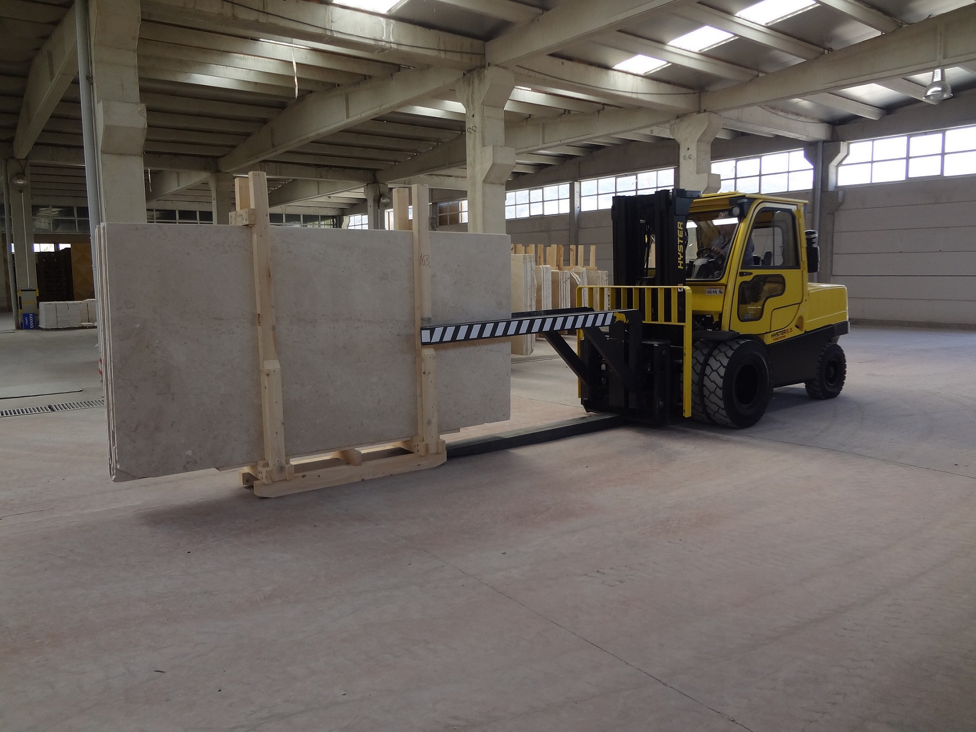 MARBLE HANDLED WITH CARE BY HYSTER LIFT TRUCKS