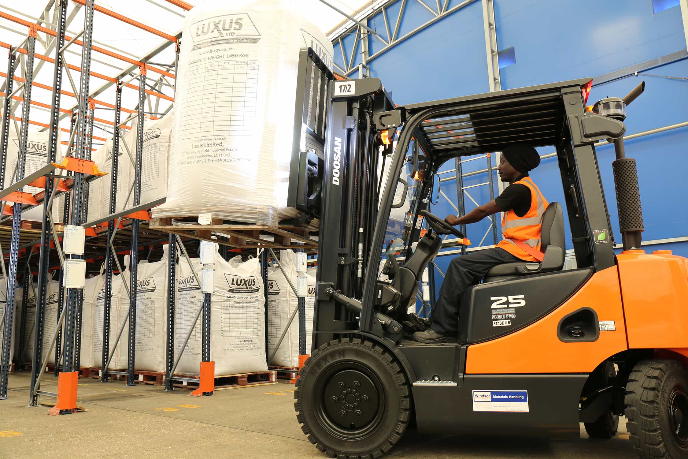 HULL BASED WINDSOR MATERIALS HANDLING ACQUIRES GEOLIFT