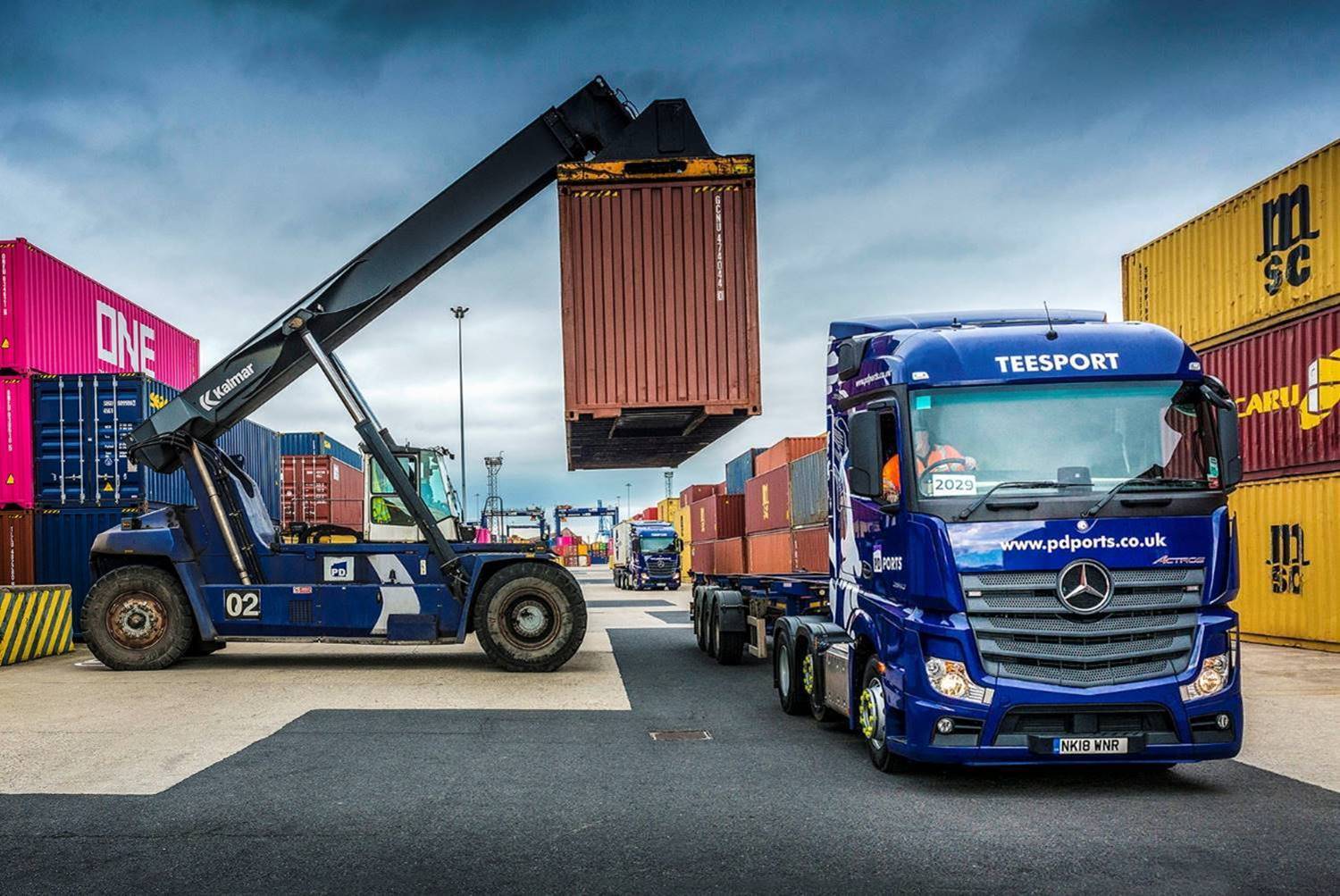 Nine more Mercedes-Benz Actros mean there is plain sailing on the horizon for PD Ports