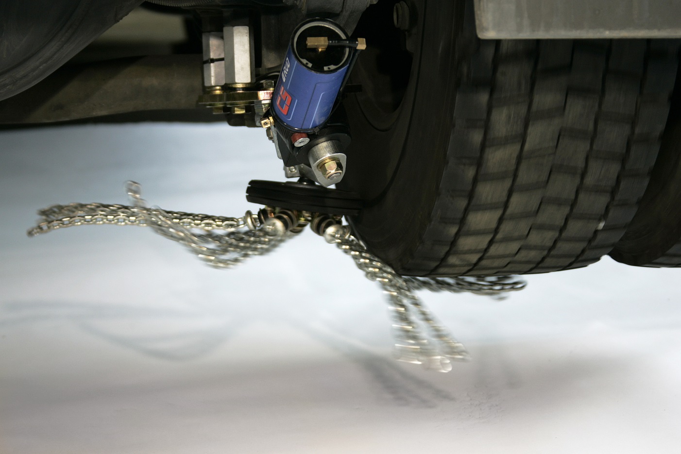 Improve Your Traction on Snow & Icy Roads with RUD Automatic Snow Chains
