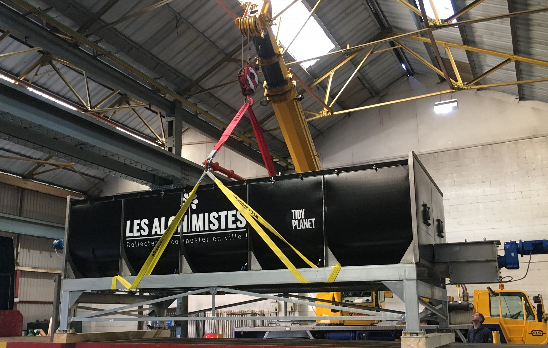 Tidy Planet ships bespoke composter to island in Paris River Seine