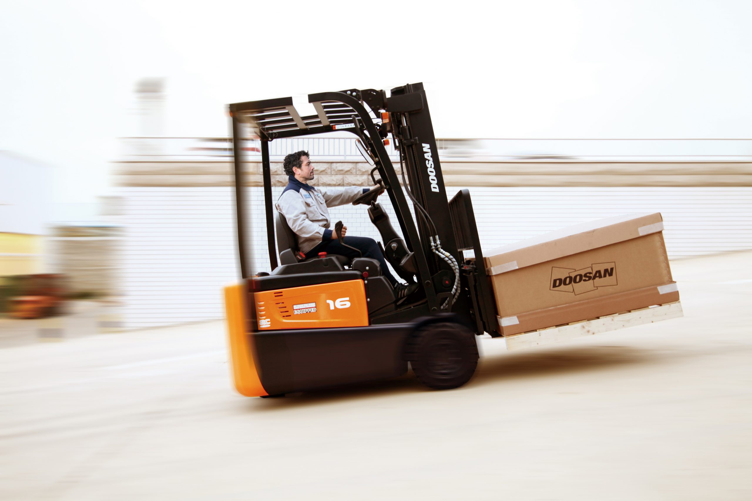Doosan launches advanced 3-wheel electric B15R-7 Series