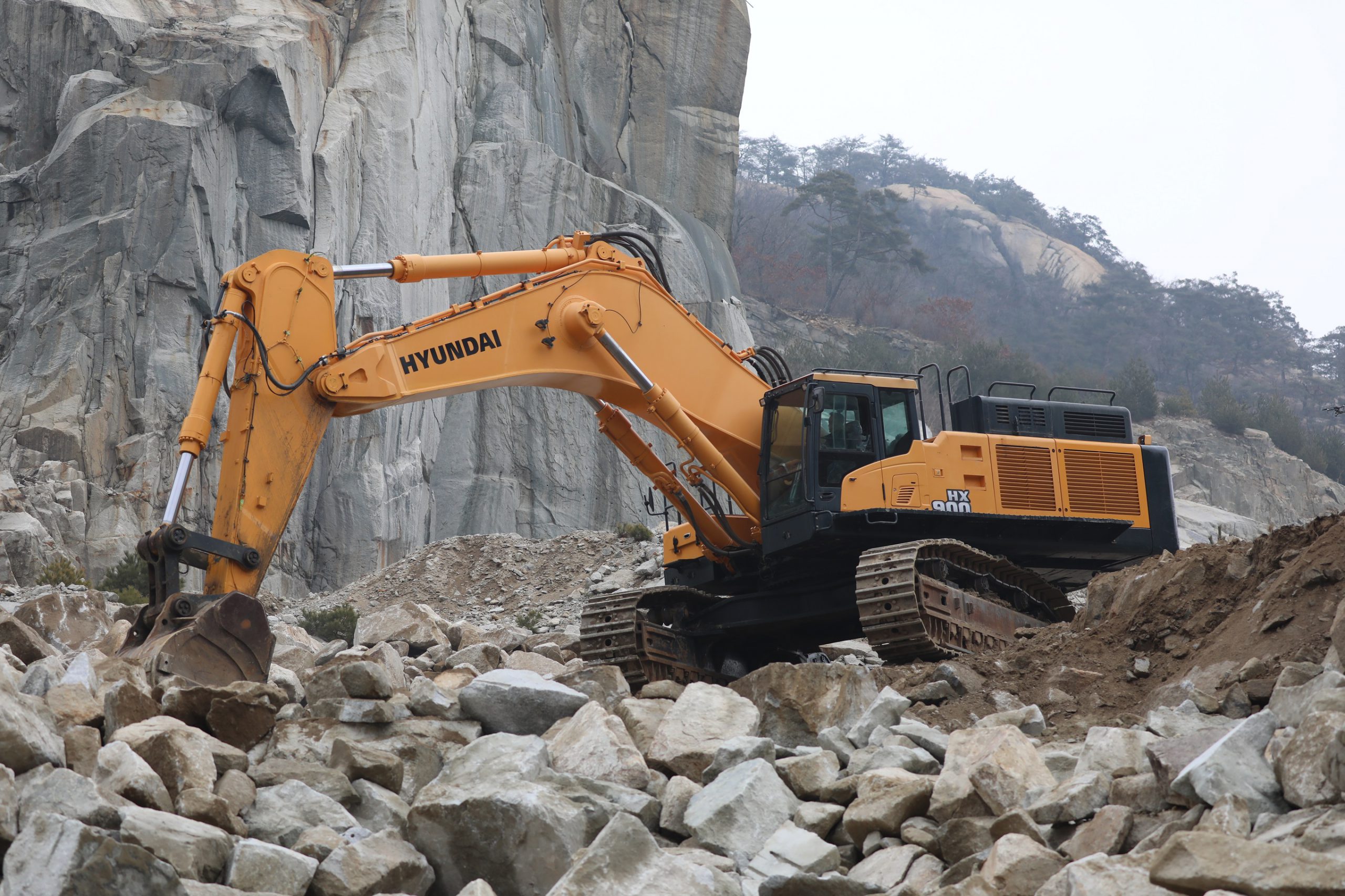 Hyundai Construction Equipment Europe launch six brand new models at Bauma