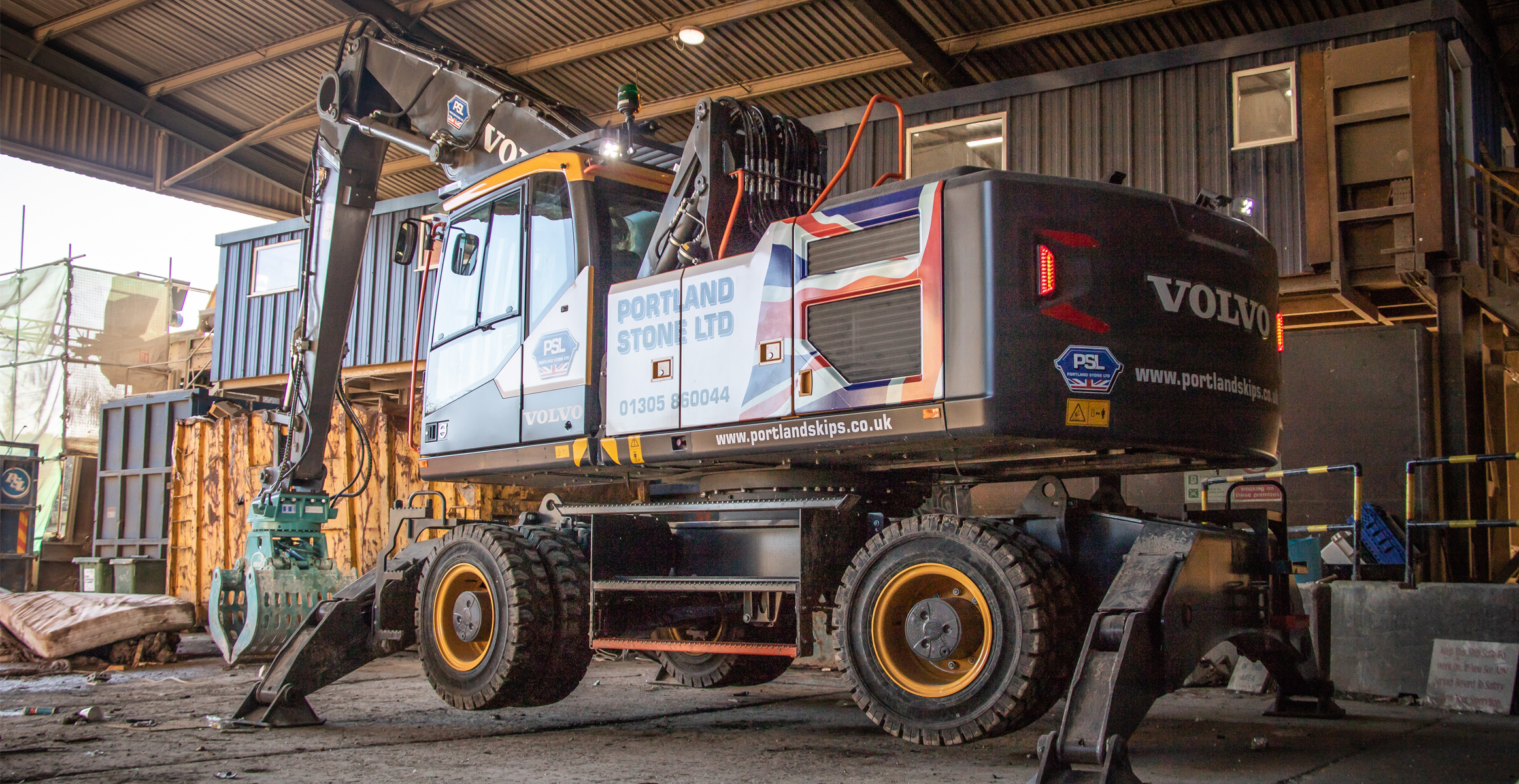 Volvo Construction Equipment new Material Handler arrives at Portland Stone from SMT GB