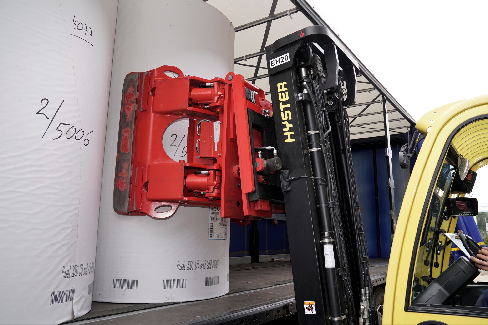 HYSTER INTRODUCES DAMAGE AVOIDANCE SOLUTIONS FOR HANDLING PAPER REEL HANDLING