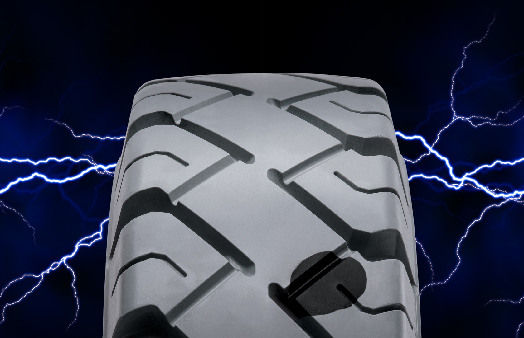 Camso expands its non marking anti static line up with new patented resilient forklift tyre