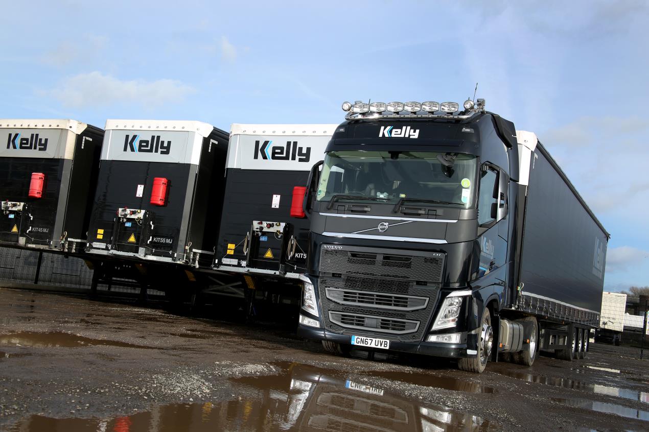SCHMITZ CARGOBULL SMART TRAILER TELEMATICS SECURES NEW CURTAINSIDER ORDER WITH KELLY INTERNATION