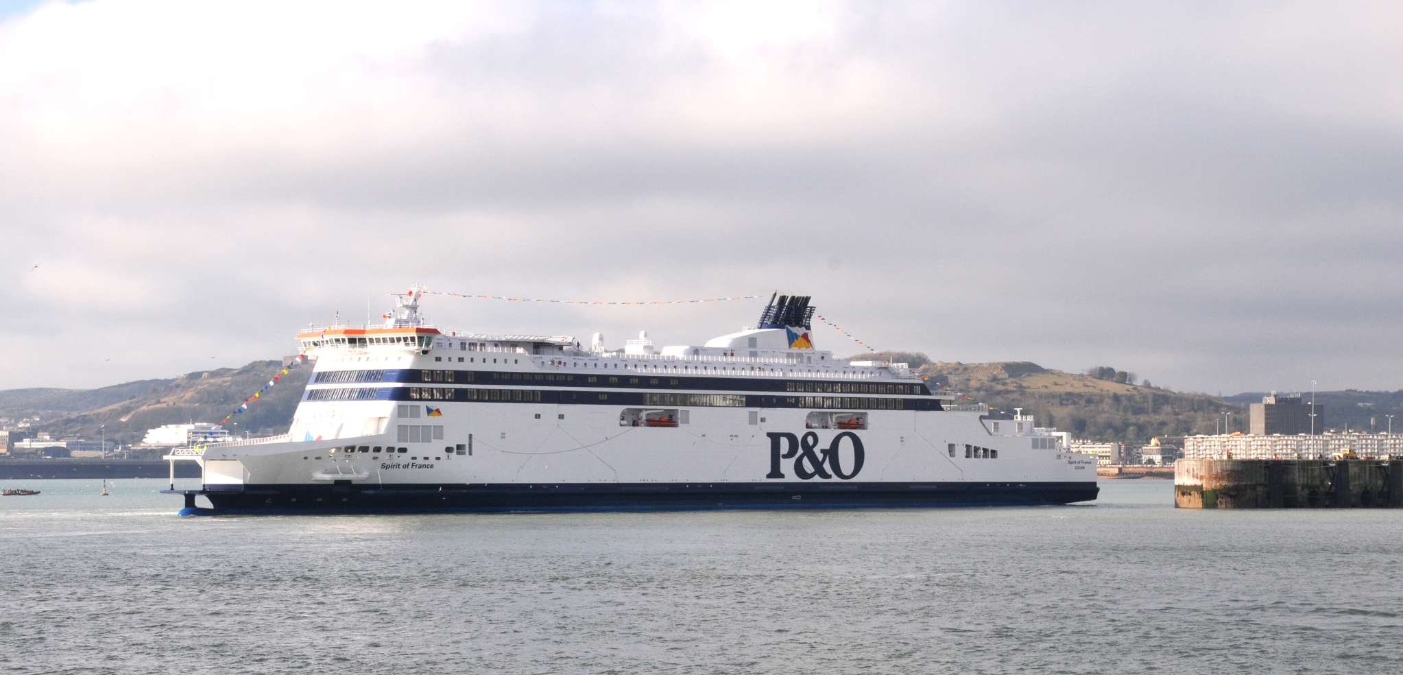 P&O FERRIES SUPPORTS FREIGHT DRIVERS WITH FREE FOOD, DISCOUNTS AND CABIN UPGRADES