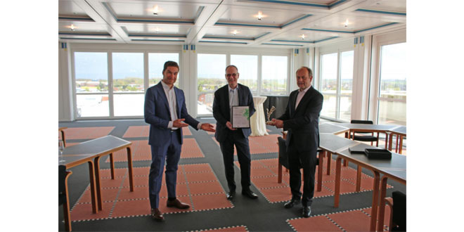 BEUMER Group honoured with Axia Best Managed Company Award 2021