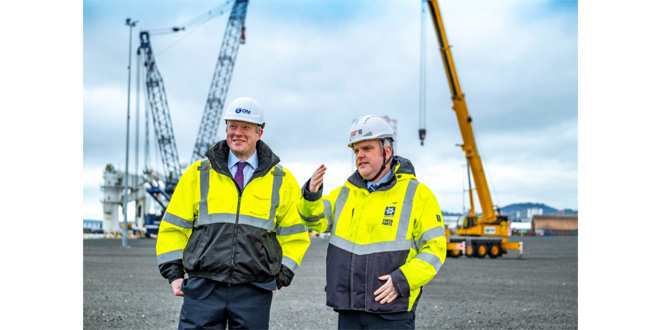 FORTH PORTS ACQUIRES OM HEAVY LIFT