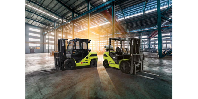 Clark forklift trucks Smart Power Packs for tough applications