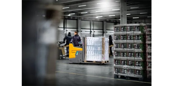 Great award for compact truck: Jungheinrich`s ERE 225i wins Red Dot Award
