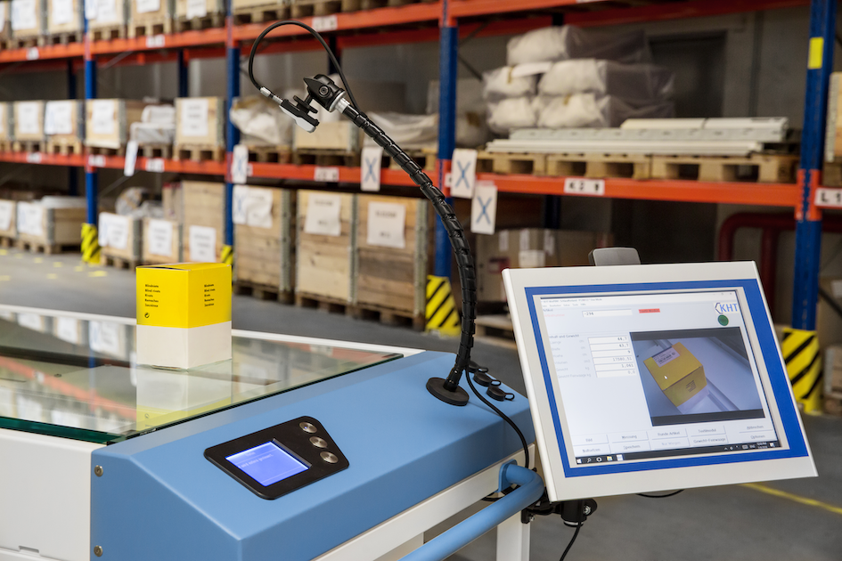 The optional industrial camera can be directly interfaced to merchandising systems