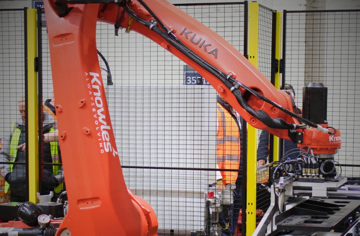 Automation drive continues at Knowles Logistics with new robotic investment