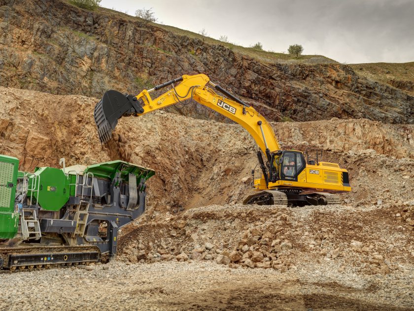 JCB expands Heavyline range with major machinery launches
