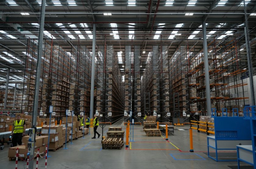 Around 8,000 square metres of dedicated space at Maersk’s Tamworth site has been secured under a five-year contract