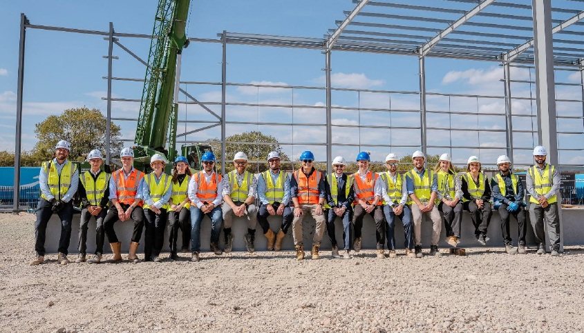 Glencar starts steelwork on eight-unit Luton logistics park