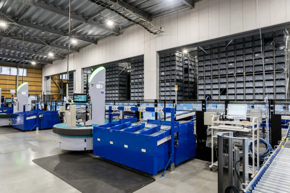 Trusco Nakayama's new logistics centre features 37 robots, nearly 32,000 storage bins and four picking stations